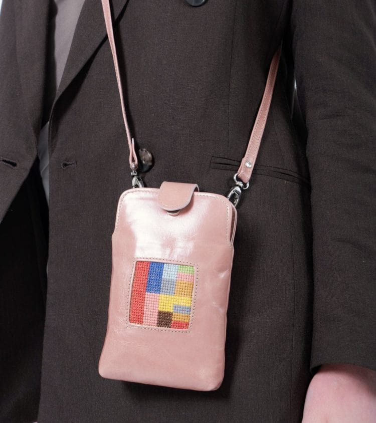 Customers Smart Phone Purse