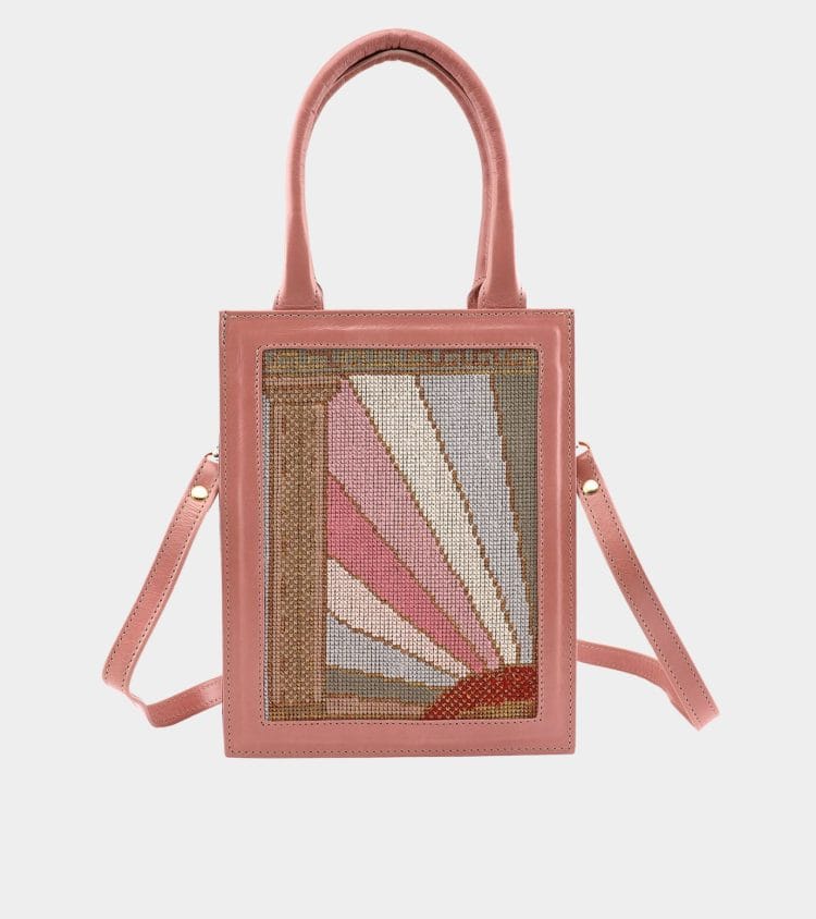 Saturday Μorning Οutside Τhe Zappeion Handbag