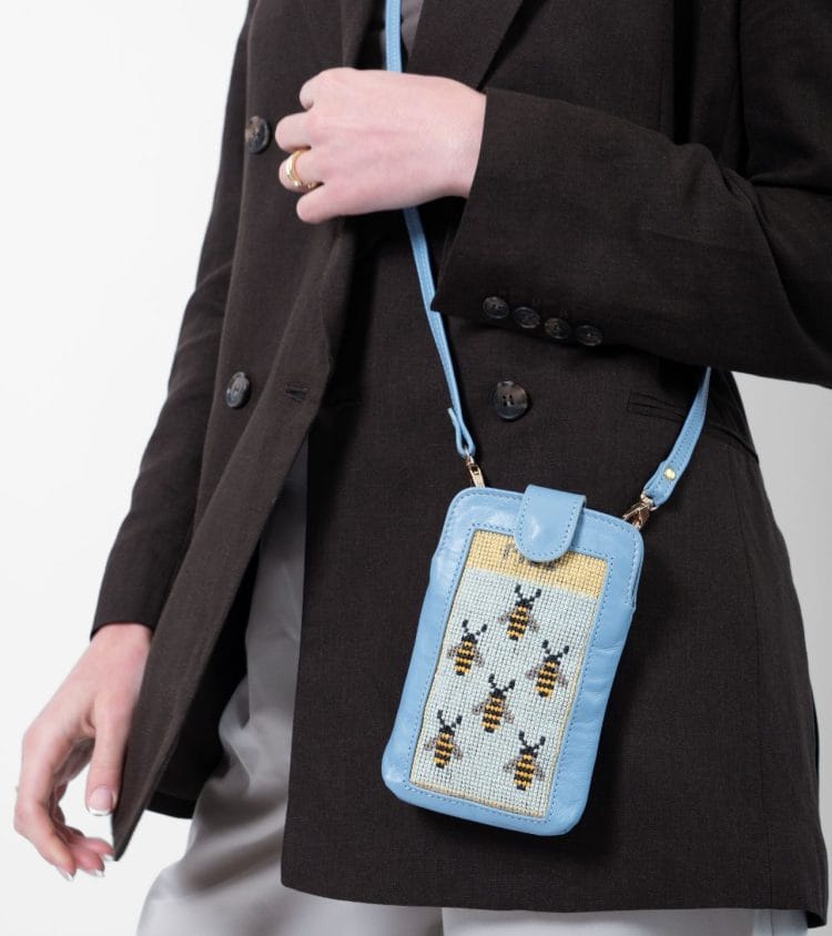 Six Bees Smart Phone Purse