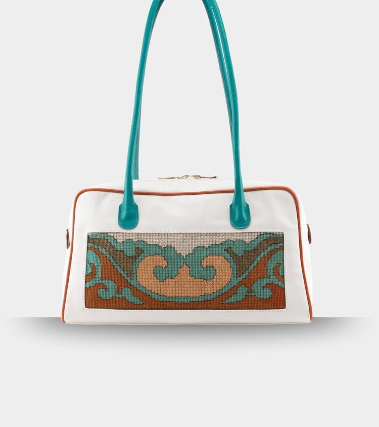 Morning meeting at 10 shoulder bag