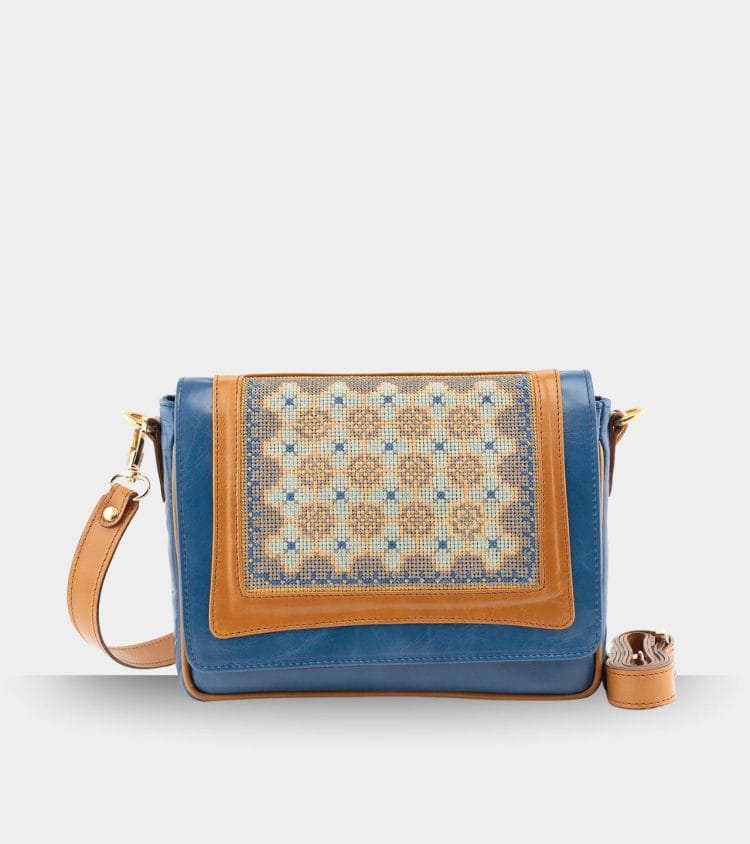 Seashells cross body bag